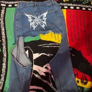 Brand is shein! Beautiful jeans designed for the summer time